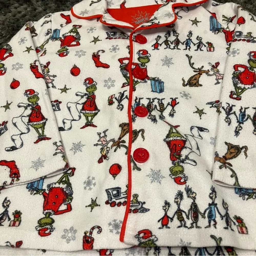 Kids 2T Dr Seuss The Grinch White Flannel Pajama Set‎